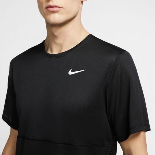 Nike breathe sale tailwind long sleeve